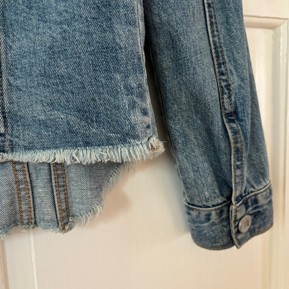 Blank NYC‎ Jean Jacket Raw Hem Distressed Destroyed Size XS Trucker Denim Coat - Picture 15 of 17